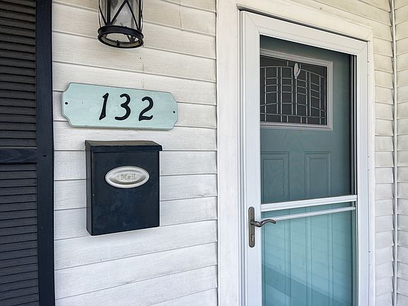 3rd image of 132 N Vine St