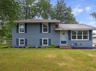 11421 Heather St NW, Coon rapids, MN 55433