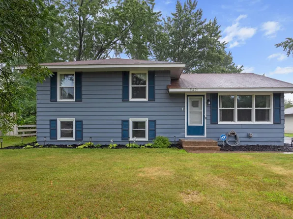 11421 Heather St NW, Coon Rapids, MN 55433