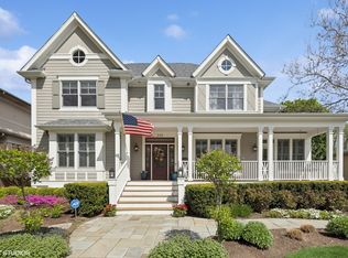 345 Scott Ave, Glen Ellyn, IL 60137
