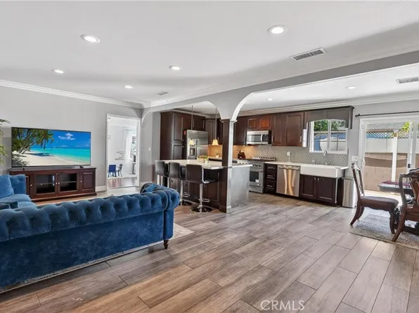 2422 Bern Ln, Santa Ana, CA 92706