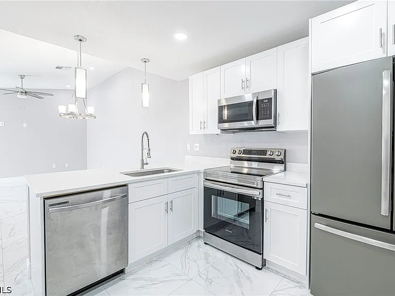 17334 Birchwood Ln — Photo 15