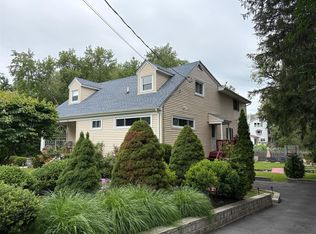 20 Brook St, Mount Kisco, NY 10549