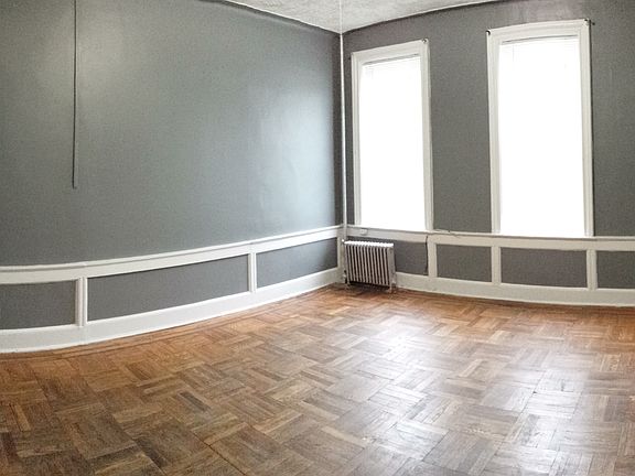 3rd image of 10876 38th Ave APT 1R