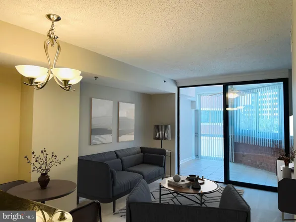1001 N Vermont St APT 304, Arlington, VA 22201