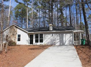 650 Fairforest Ct, Stone Mountain, GA 30088
