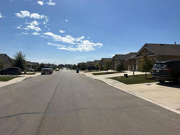 4th image of 4344 Lake Ritter St