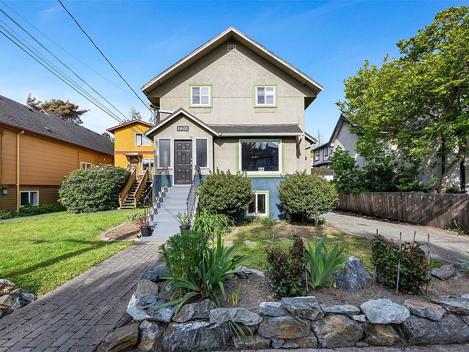 1st image of 1622 Camosun St