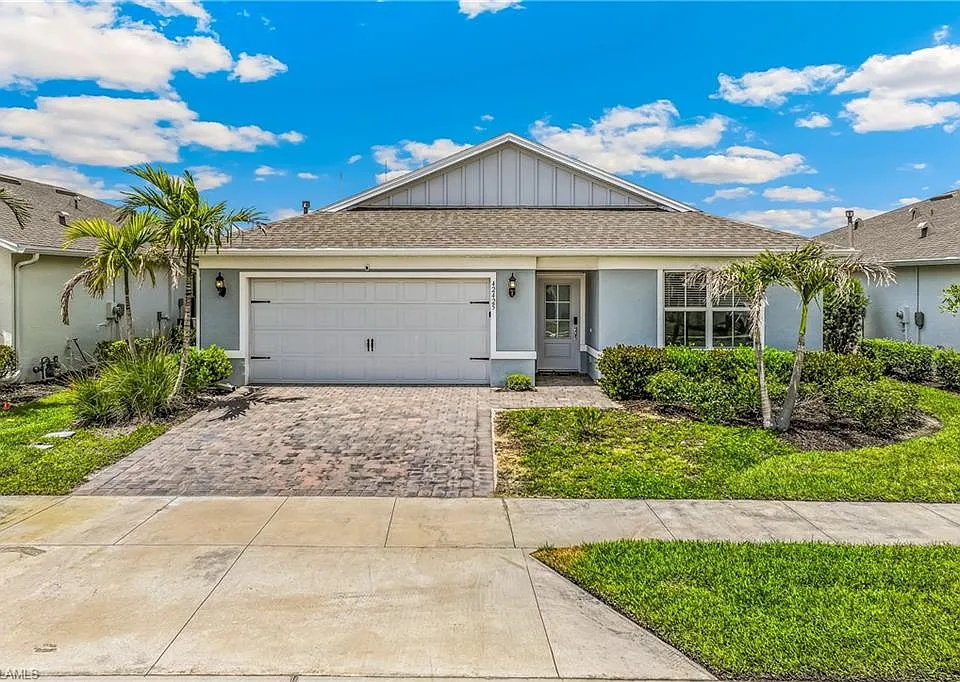 42425 Cascade Dr