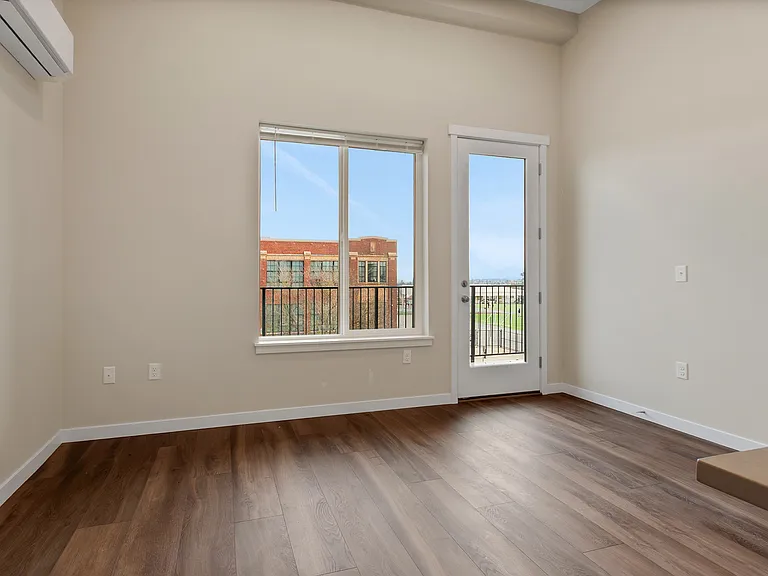 2108 S J St #101 — Photo 7