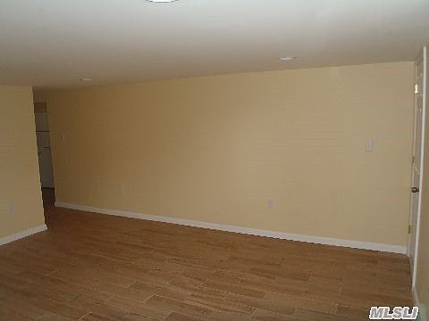 3rd image of 565 E Pine St
