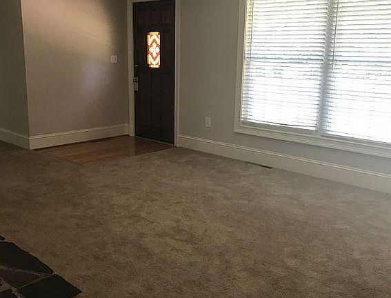 5th image of 850 NE Park Hill Pl