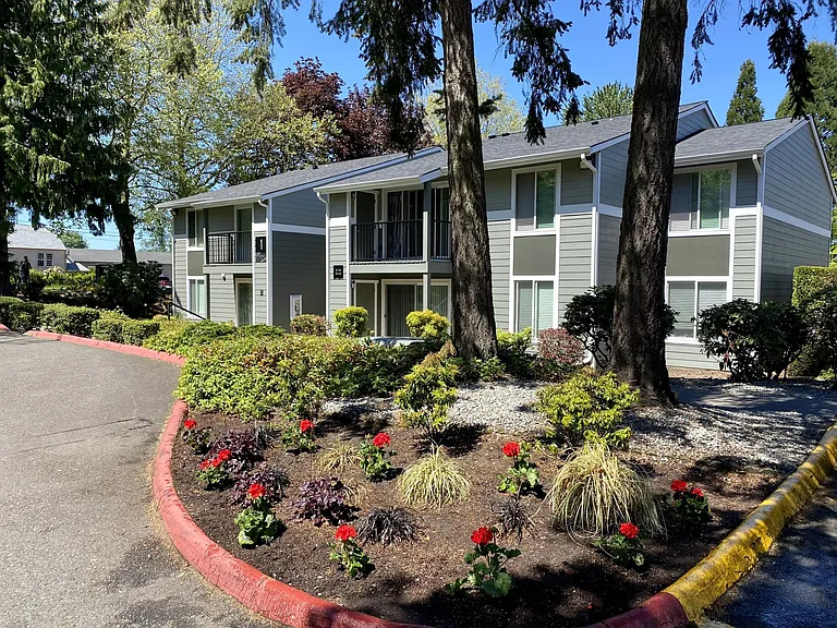 Benson Village — Photo 36