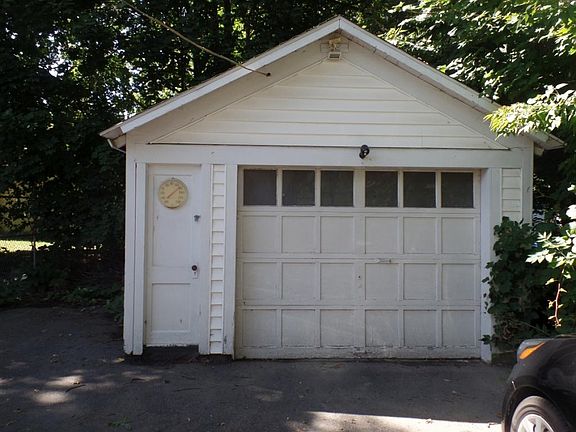 3rd image of 18 Otseningo St