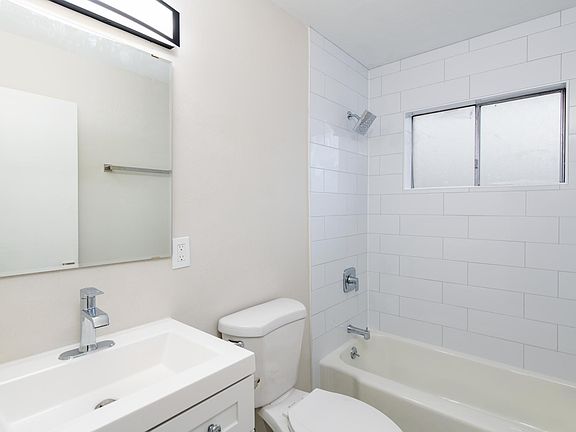 4th image of 3820 Tamm Ave #4