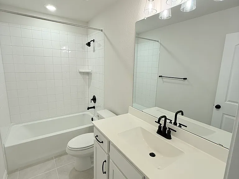 212 Swinging H Ln — Photo 18