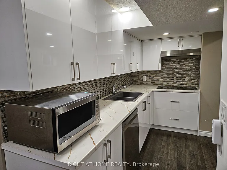 56 McCallum Dr #BASEMENT — Photo 7