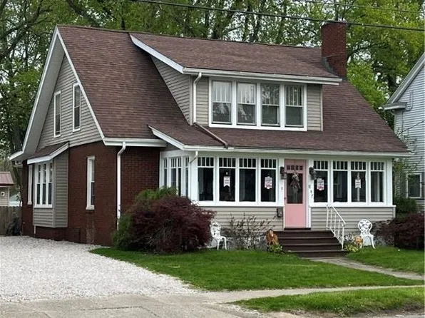 847 Main St, Conneaut, OH 44030