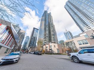 15 Fort York Blvd #2512, Toronto, ON M5V3Y4