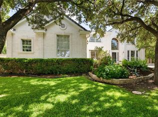 16 Wingreen Loop, The Hills, TX 78738