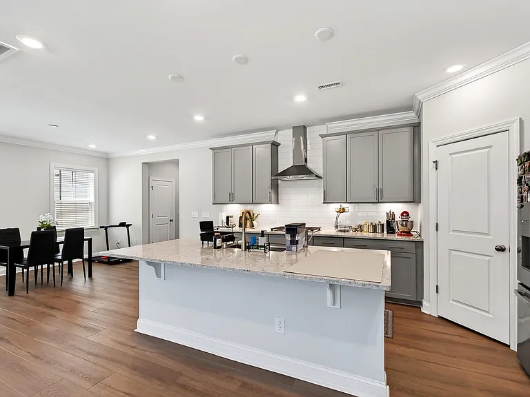 125 Fairport Ln — Photo 16
