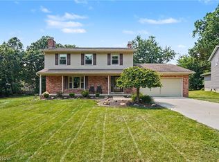 4502 Country Club Ln, Stow, OH 44224