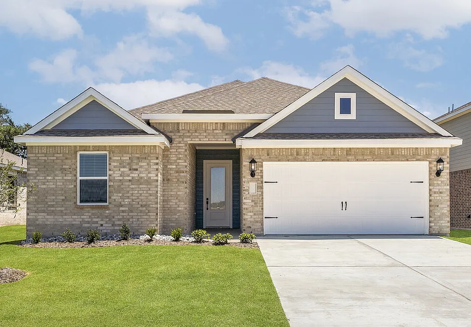 312 Live Oak Ln