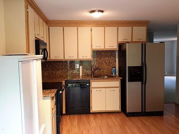 3rd image of 1900 Skyline Dr Unit 2