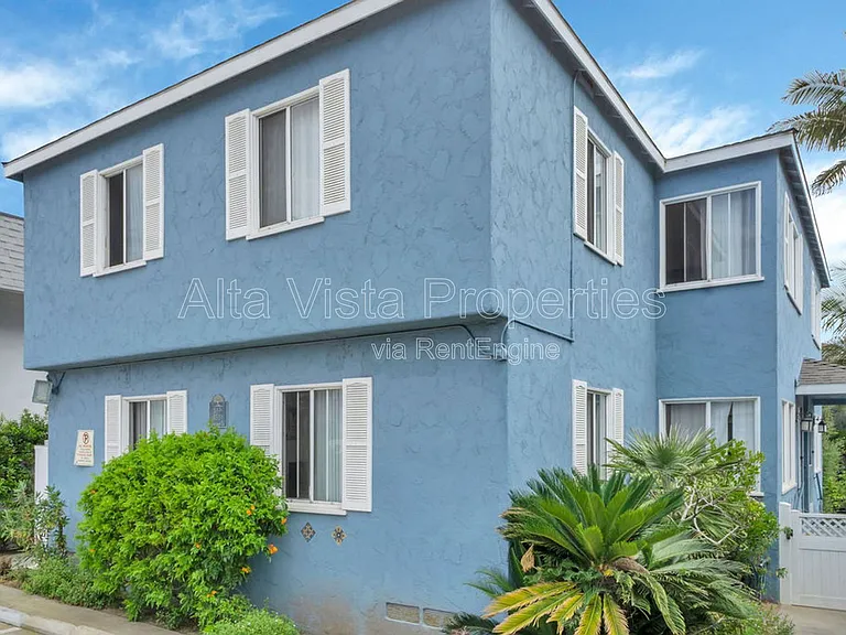 855 Emerald St #A — Photo 1