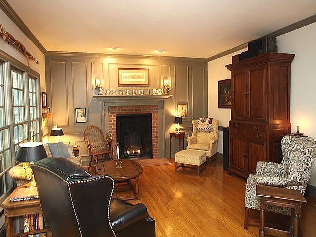 Family Room Historic FP