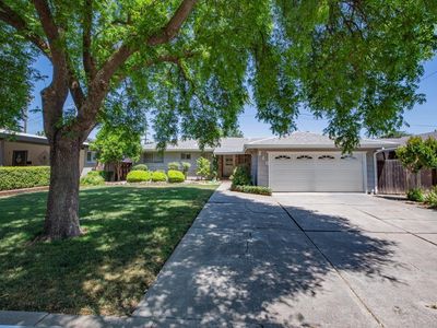 840 Newgate Way, Dixon, CA, 95620