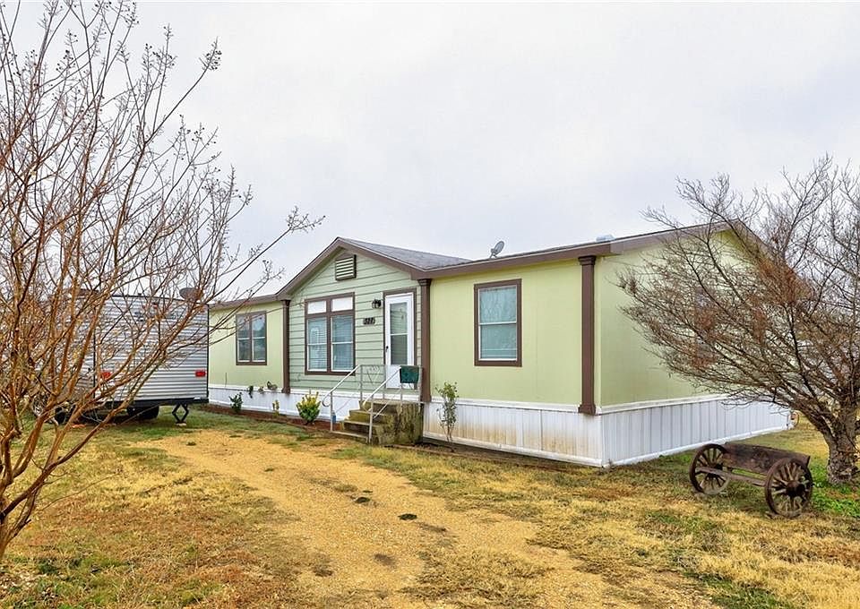 1st image of 327 Alyson Ln