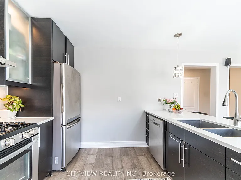 2330 Grand Oak Trl — Photo 13