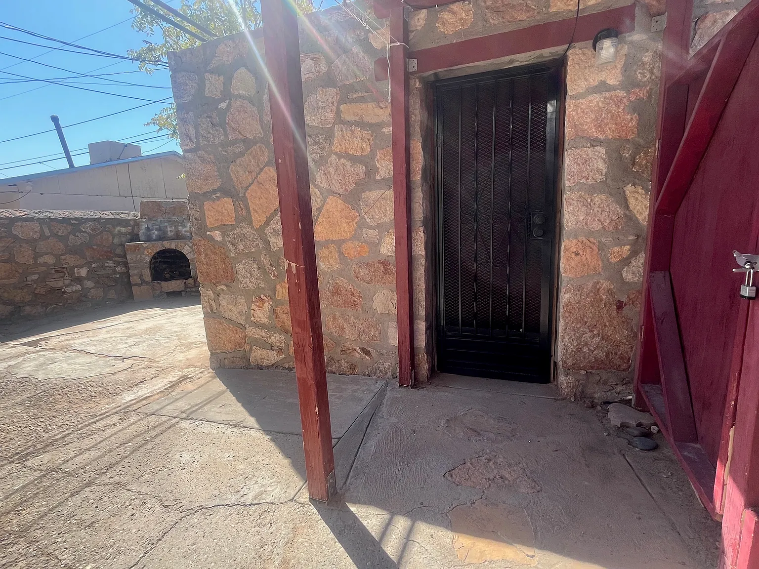 1 bed, 380 sqft, $750 — Photo 3