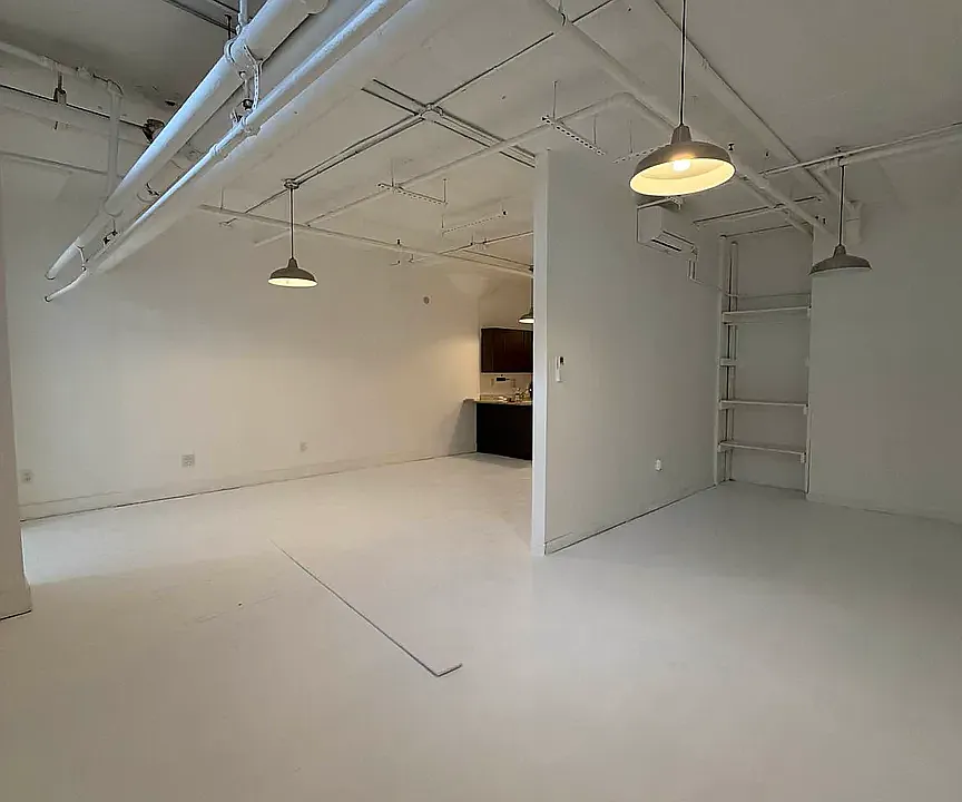 315 Berry St #6