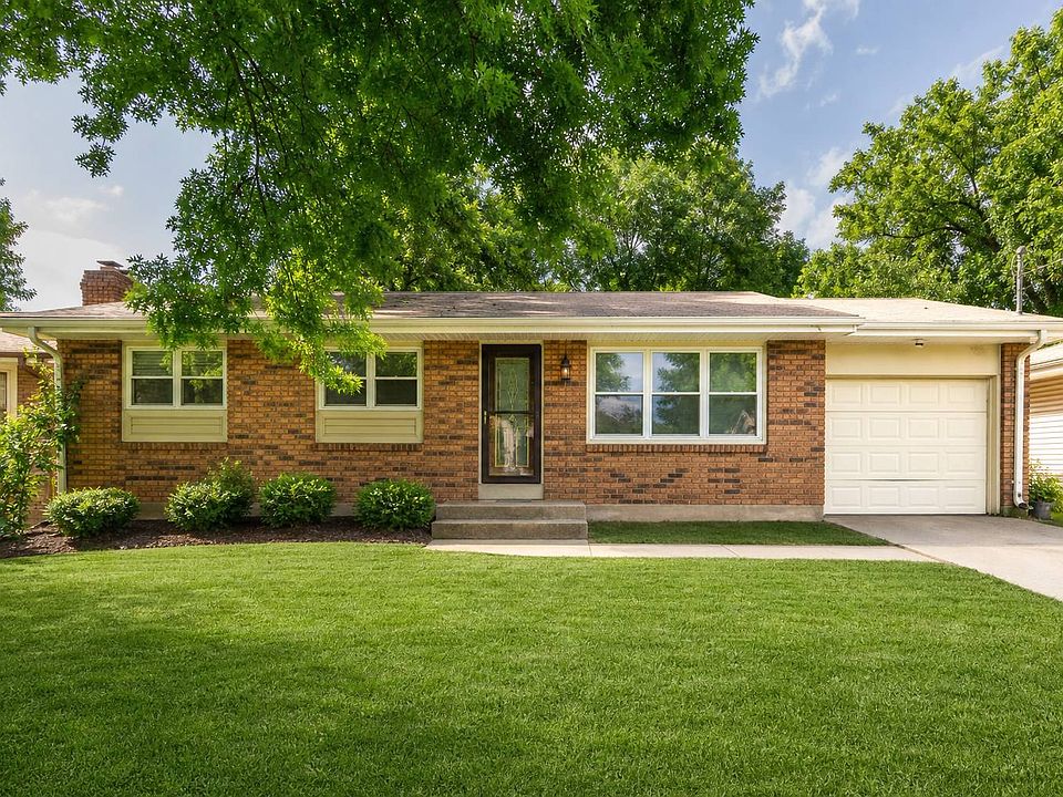 1st image of 28 Park Dr
