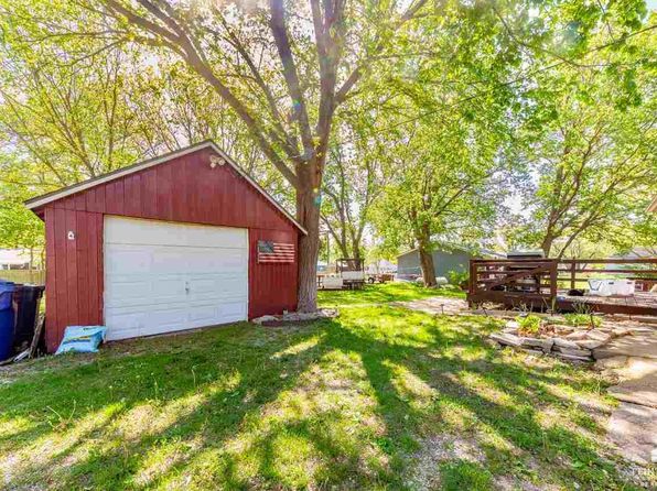 314 N Broadway St, Riley, KS 66531