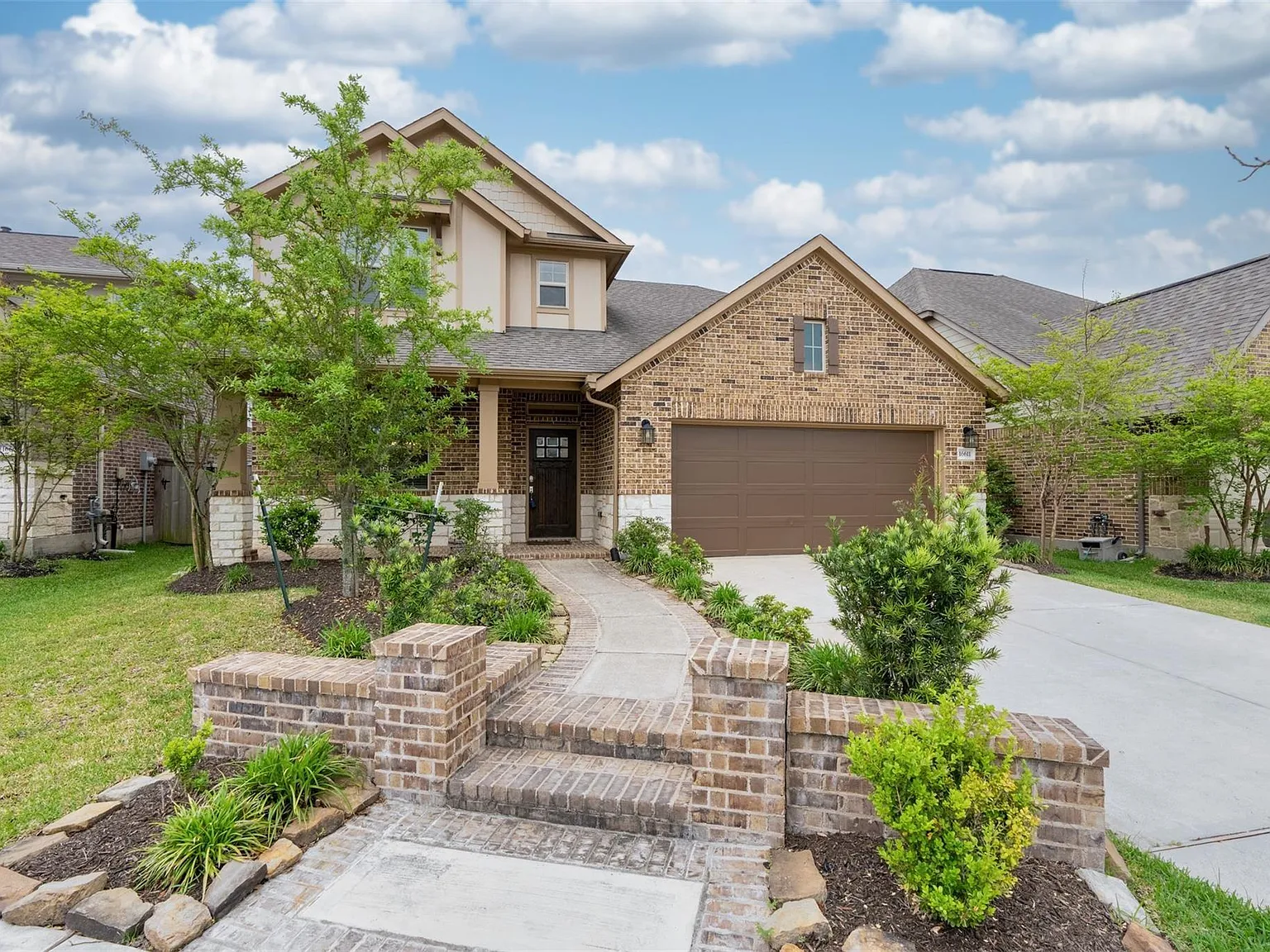 4 bed, 3.0 bath, 3010 sqft, $2,900 — Photo 1