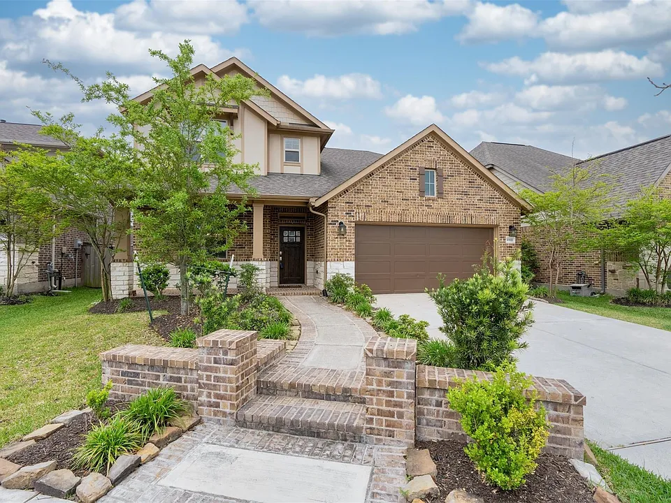 16611 Highland Country Dr
