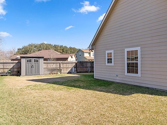 5th image of 4404 Cardinal Dr