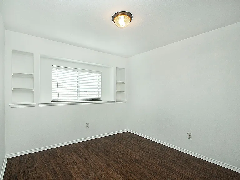 917 Swan Ridge Dr — Photo 10