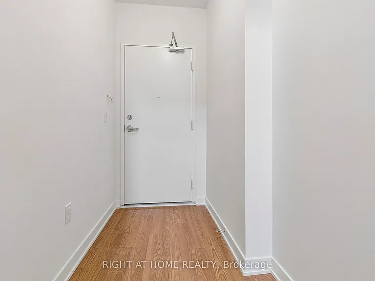 15100 Yonge St #206 — Photo 7