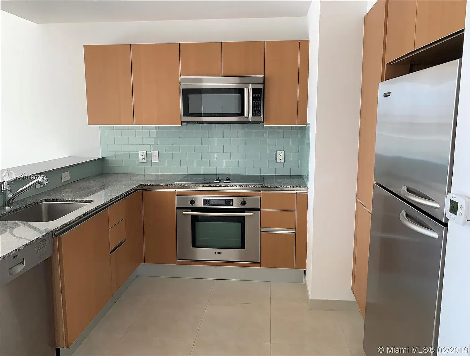 Studio, 650 sqft, $2,475 — Photo 2
