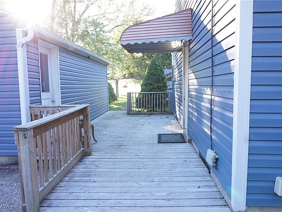 3rd image of 1282 Lincoln Ct