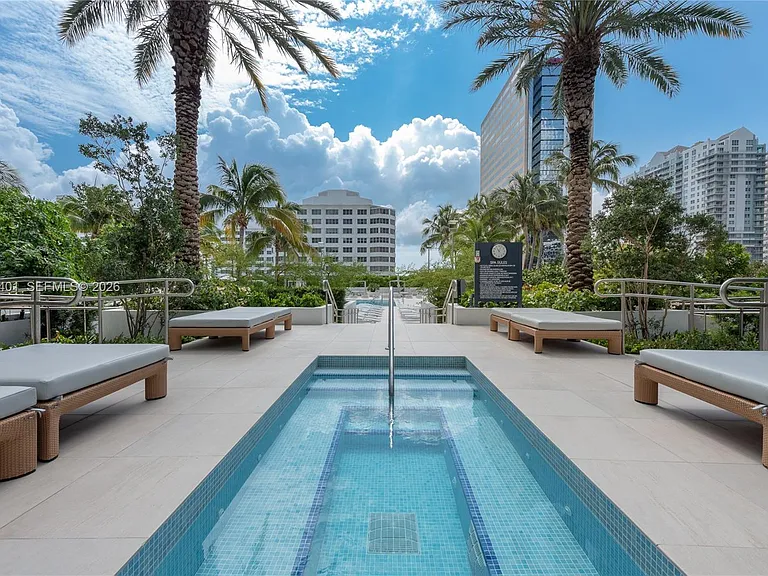 950 Brickell Bay Dr #4403 — Photo 9