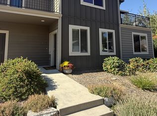 405 Alder St, Mount Shasta, CA 96067