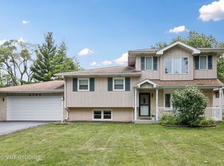 6709 Crest Rd, Darien, IL 60561