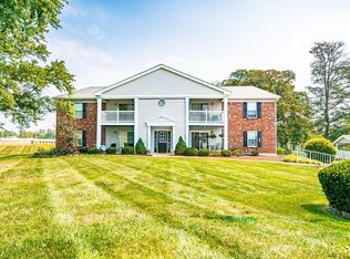 39 Berview Cir APT A, Saint Louis, MO