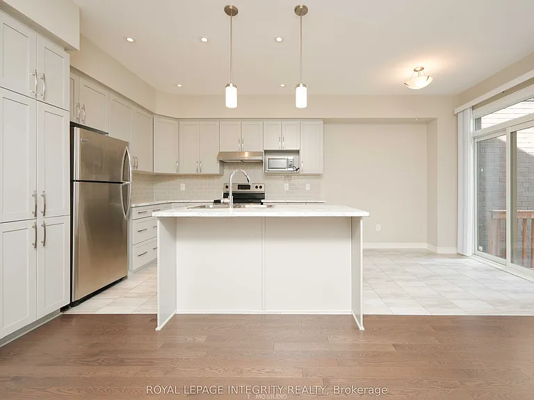 446 Markdale Ter — Photo 12