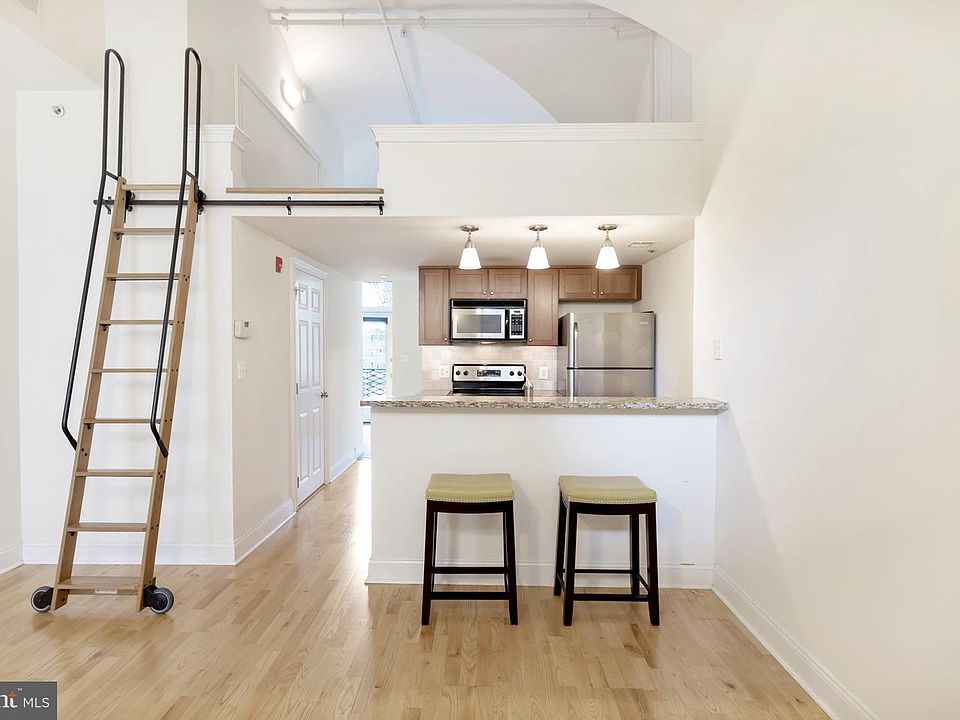1st image of 1 Academy Cir Unit 204